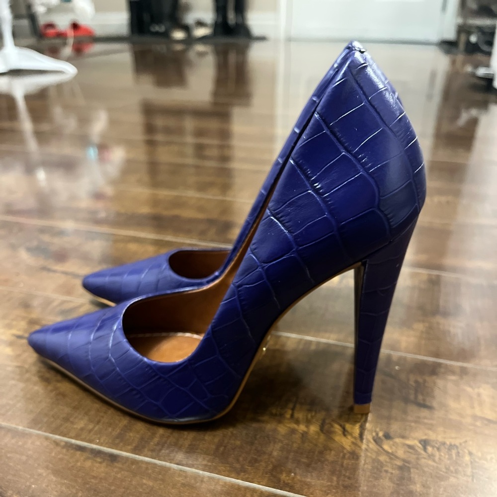 L'Intervalle Kyla Violet Croco pumps